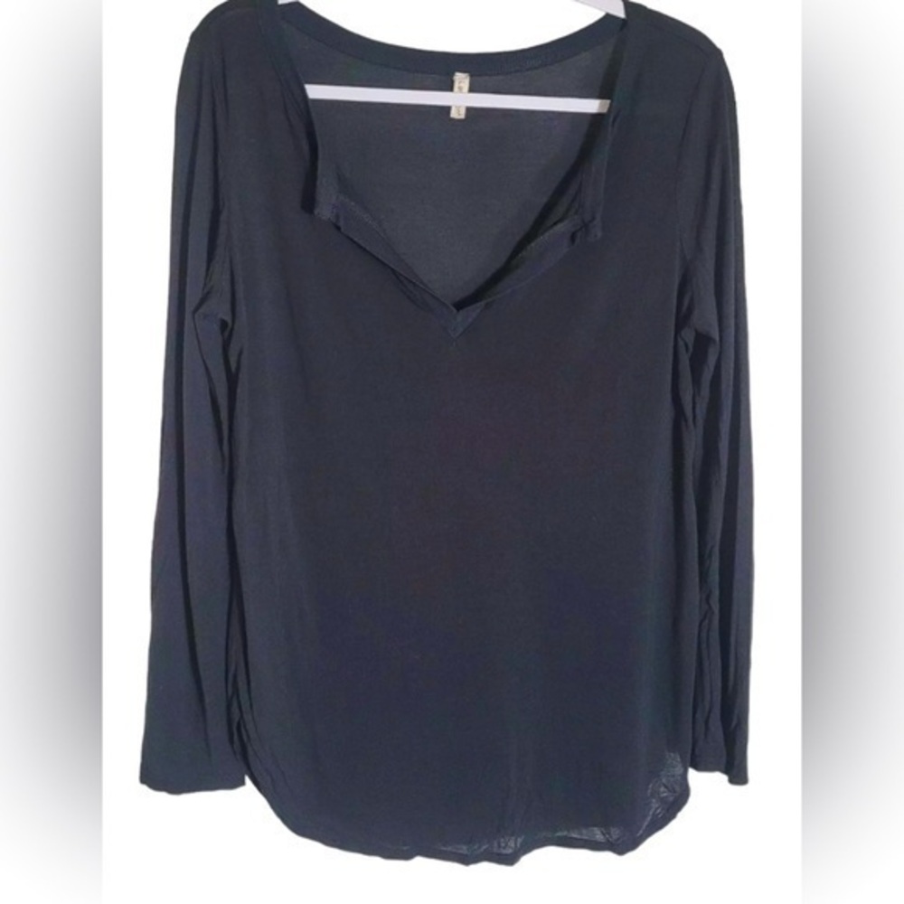 Lanston Black Vneck Sheerish 3/4 Sleeve - M